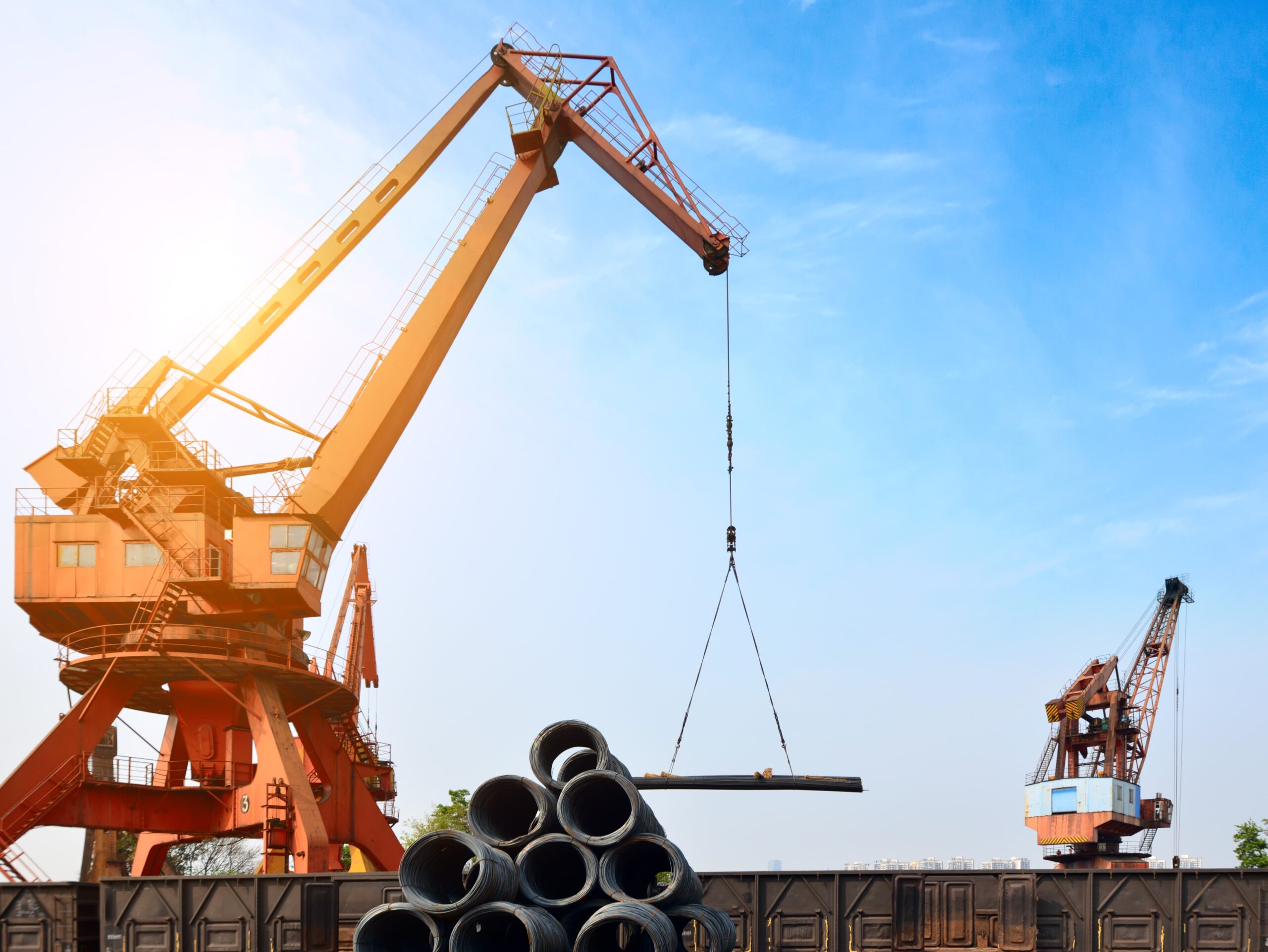 gruas-en-un-puerto-maritimo